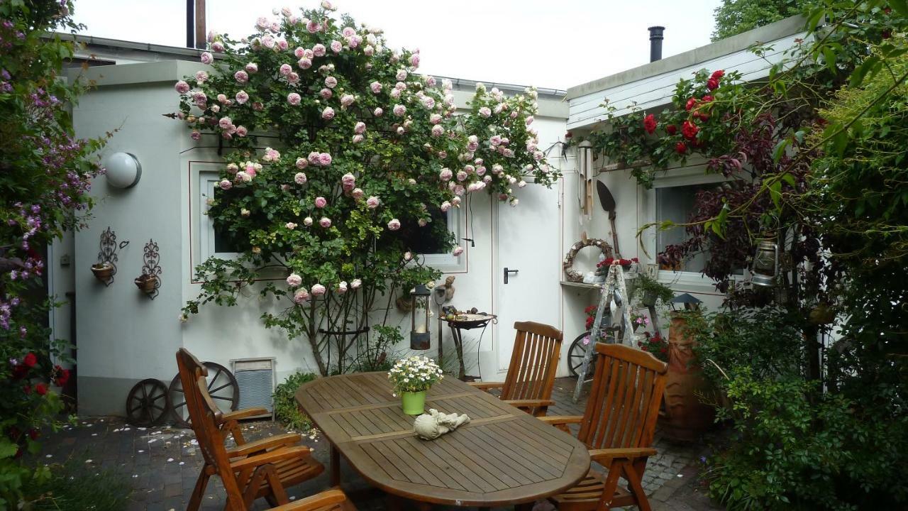 Ferienwohnungen Am Weserdeich Bremerhaven Bagian luar foto
