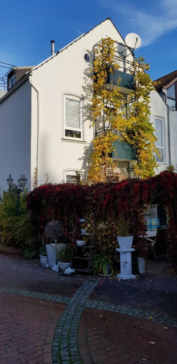 Ferienwohnungen Am Weserdeich Bremerhaven Bagian luar foto